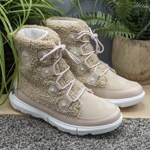 Sorel Women's Tan and Cream Winter Boots